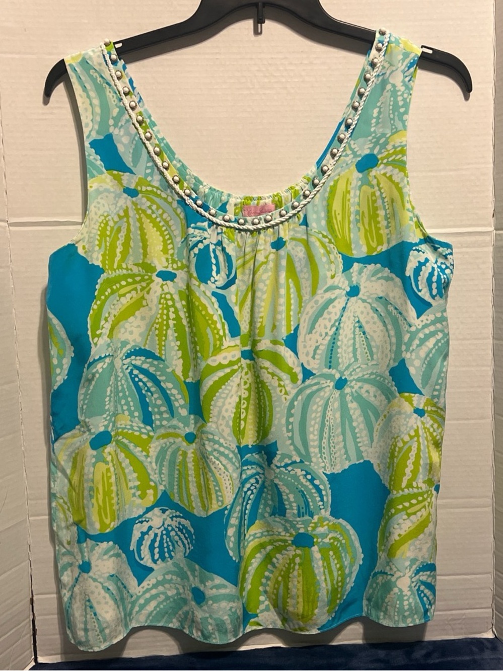 Lilly Pulitzer Aqua, Lime & White Beaded Scoop Tank lined "Sea Urchin" print